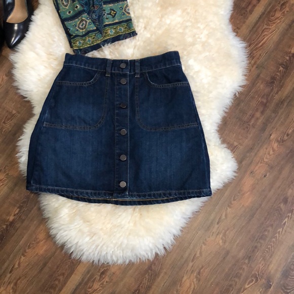 FRENCH CONNECTION- Denim button up mini skirt size XXS. - Picture 6 of 13